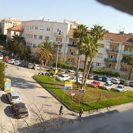 Felix Apartment *